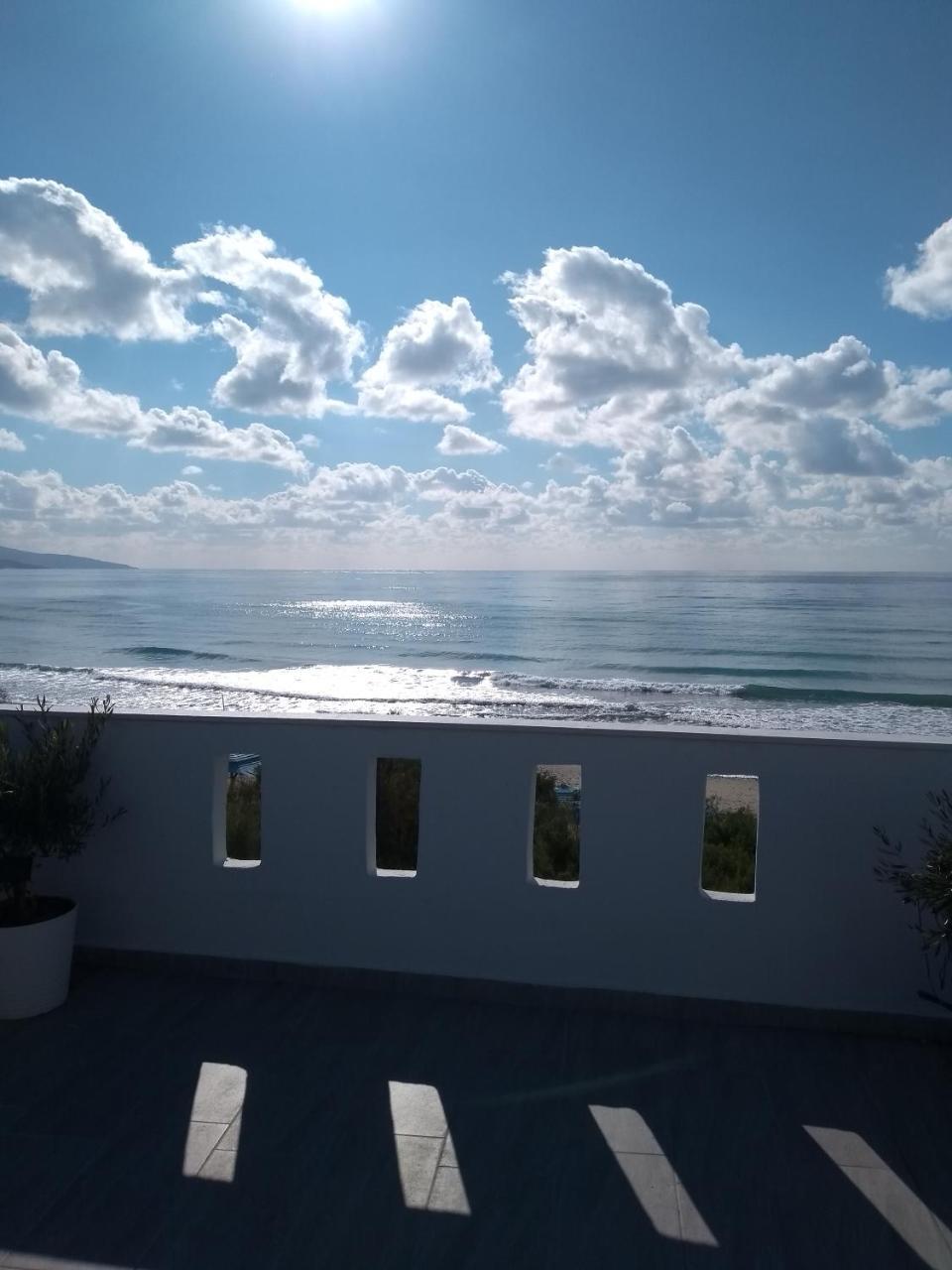 Golden Sun Apartment Kokkinos Pirgos Luaran gambar